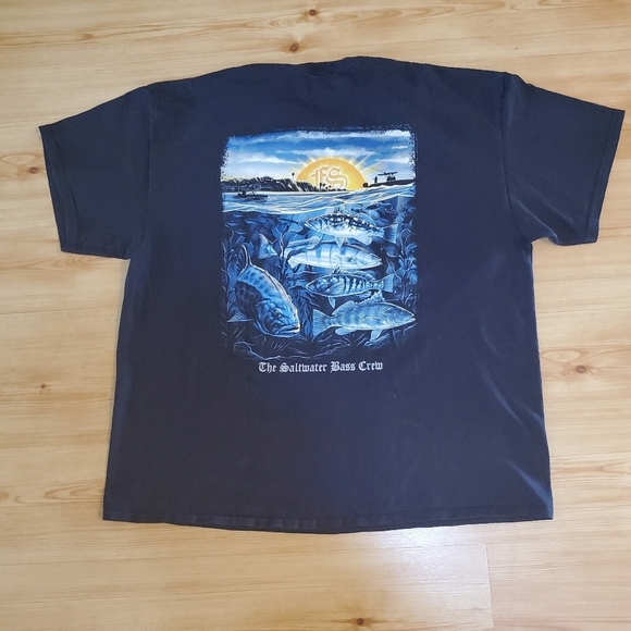 Gildan Other - Gildan Men's Short-sleeved Graphic Design T-shirt